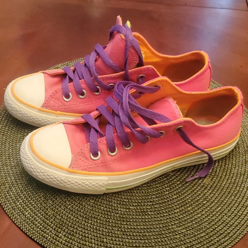 Colorful Converse size 7